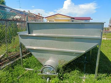 Vasca/tramoggia ricezione uva
