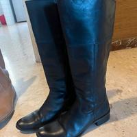 stivali da donna in pelle nera taglia 39