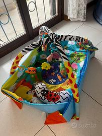 Palestrina compresa di giochini appesi