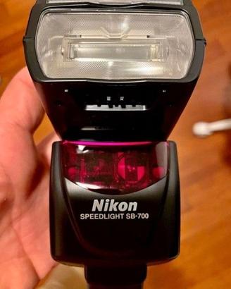 Flash Nikon SB-700