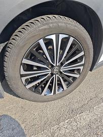 Pneumatici invernali 175/65 R17 Toyota Aygo X