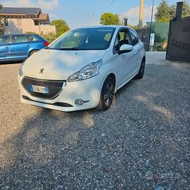Auto  PEUGEOT  208  1.2