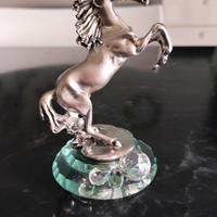 Soprammobile cavallo rampante da collezione