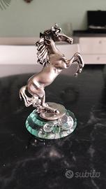 Soprammobile cavallo rampante da collezione