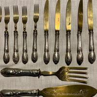 Set posate d’epoca per dolci e arrosto