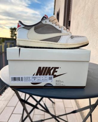 Nike x travis