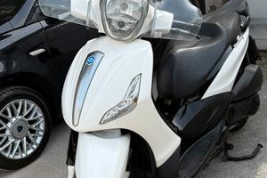 PIAGGIO BEVERLY 2016 CC300