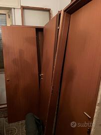 Porte in tanganica complete di telaio e maglie