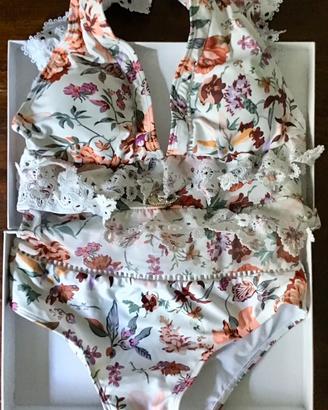 Costume intero donna con ricami