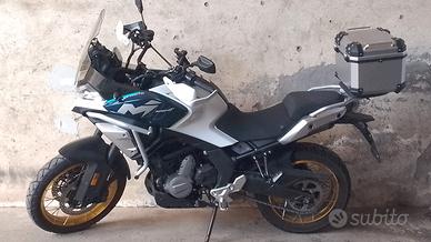 CF moto 700 MT ADV