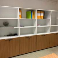 abbiamo tanti mobili da uff. per vendere ai prezzi