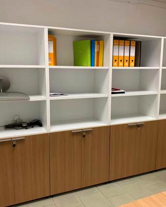 abbiamo tanti mobili da uff. per vendere ai prezzi