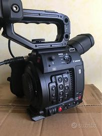 Canon C200 videocamera accessoriata