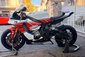 Yamaha R1 Pista