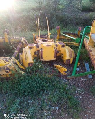 FL4 pala, ruspa cingolata, smontata ricambi o da .