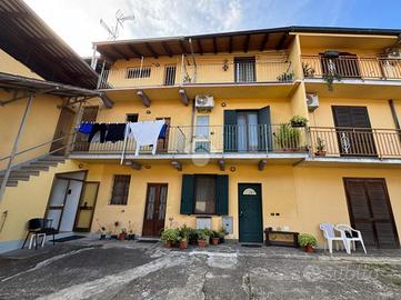 CASA SEMINDIPENDENTE A CERANO