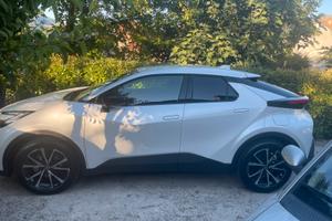 Auto Toyota chr trend ibrida
