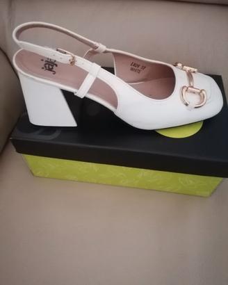 Scarpe tipo chanel