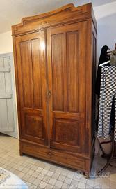armadio a due ante dei primi del novecento