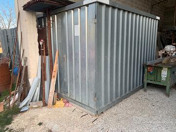 Box ricovero attrezzi