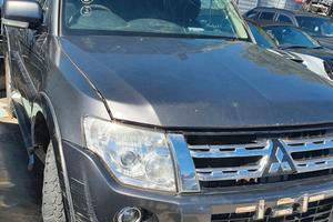 Mitsubishi Pajero v80 Shogun 3.2 tre porte con mot