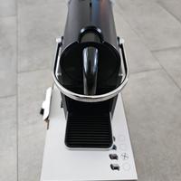 Macchinetta caffe' Nespresso pixie titan bundle