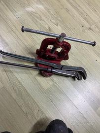 Morsa da banco per tubi idraulici piu chiave da 2"