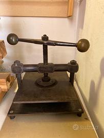 Torchio in ferro e ottone