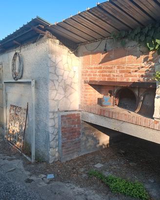 Terreno agricolo con pertinenze di circa 1000 mq 