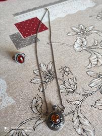 collana e anello Ambra 