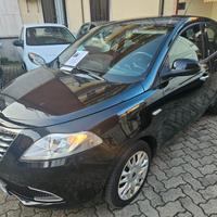 Lancia Ypsilon 1.2 69 CV 5 porte S&S Gold