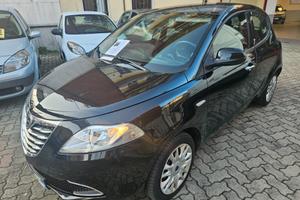 Lancia Ypsilon 1.2 69 CV 5 porte S&S Gold