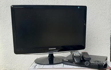 Televisione e lettore Blu Ray Samsung 
