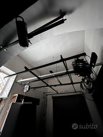 Sistema binari pantografo per studio fotografico