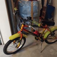 Bici bambino 16" con rotelle, cavalletto e parafan