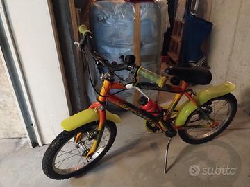 Bici bambino 16" con rotelle, cavalletto e parafan