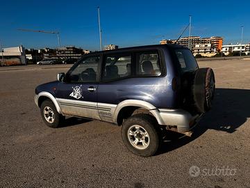 Nissan Terrano 3p 2.7 tdi