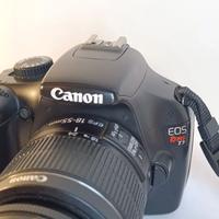 Canon EOS Rebel T3 due obiettivi(18-55mm,55-250mm)