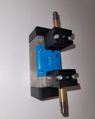 Elettro valvola Festo MN1H-5/3E-D-1-C NUOVA