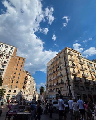 2 LOCALI A NAPOLI