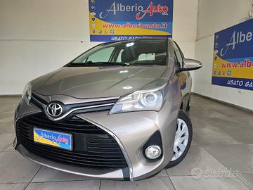 TOYOTA Yaris 1.0 5 porte Lounge
