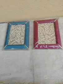 Coppie di cornici colorate