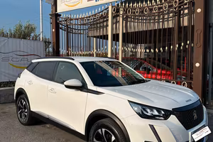 Peugeot 2008 BlueHDi 100 S&S Allure
