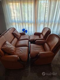 Divano e 2 poltrone in pelle