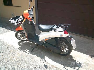 Scouter Piaggio Liberty 50
