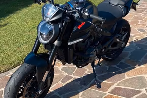 Ducati Monster 937  Colore Nero Anno 2023