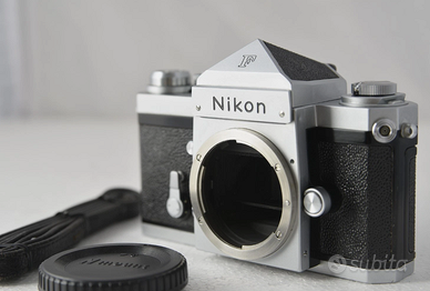 NIKON F "EYE LEVEL" SILVER  CON CINGHIA PERFETTA