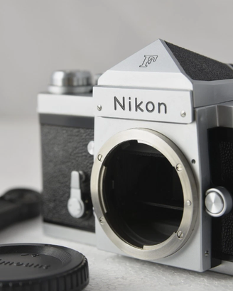 NIKON F "EYE LEVEL" SILVER  CON CINGHIA PERFETTA
