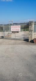 TERRENO USO COMMERCIALE
