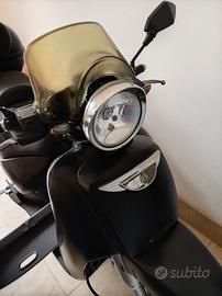 scarabeo 125 